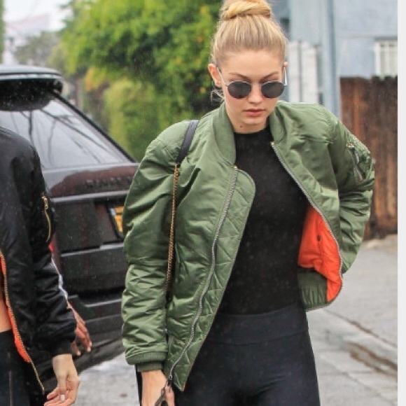 Urban Outfitters Jackets & Blazers - Urban Outfitters army green bomber